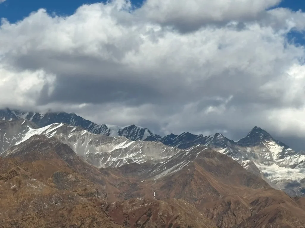 Bandarpunch Ranges without snow, Gulabi Kantha