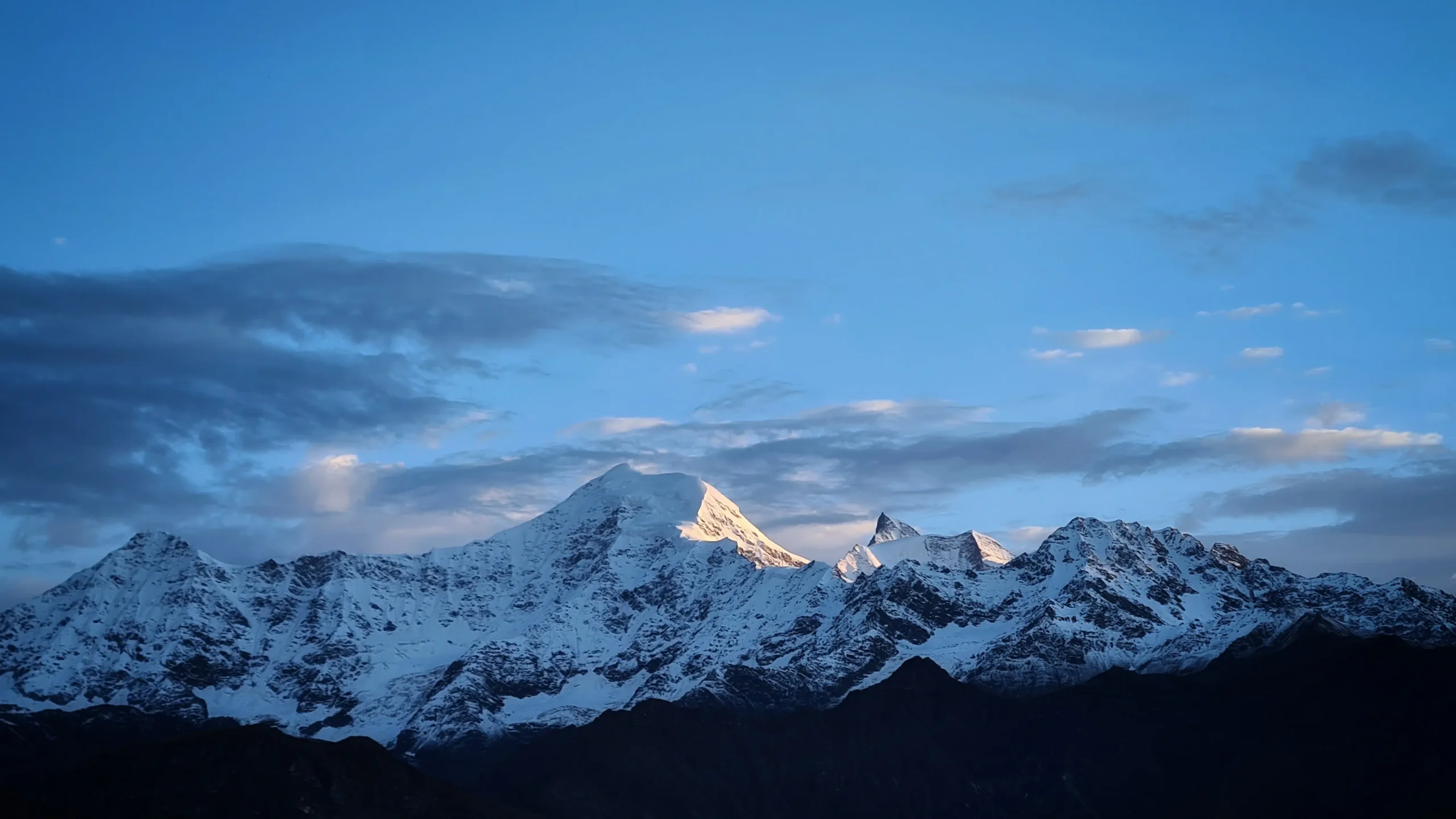 Bandarpuch view from Siyari Bugyal