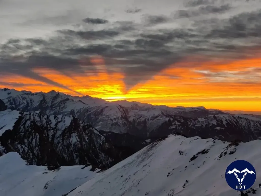 Sunrise view from the Kedarkantha Summit