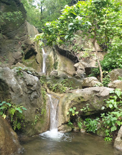 himshail waterfall in rishikesh