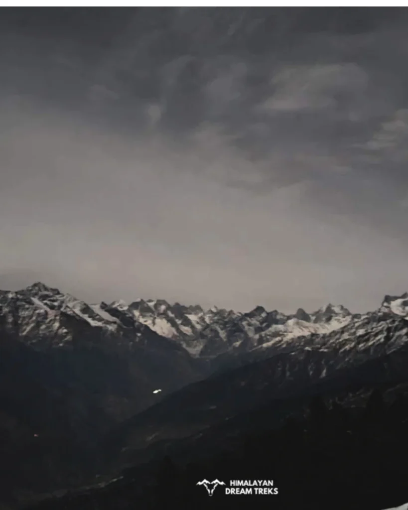 View of valleys and mountain ranges from the summit of Kedarkantha