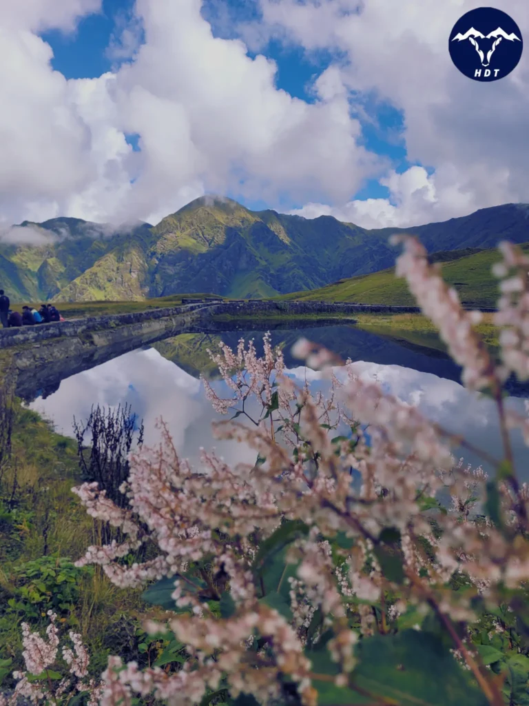 lakes views during the Ali Bedni Bugyal Trek