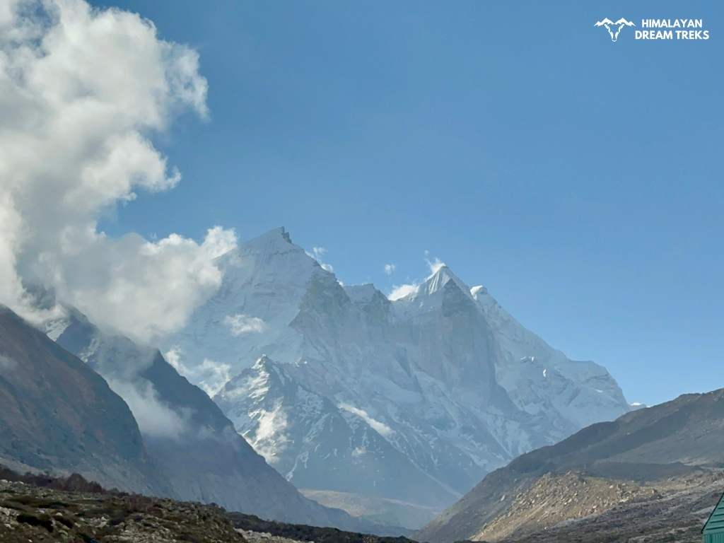 Stunning Himalayan mountain views during Nandanvan Vasuki Tal trek