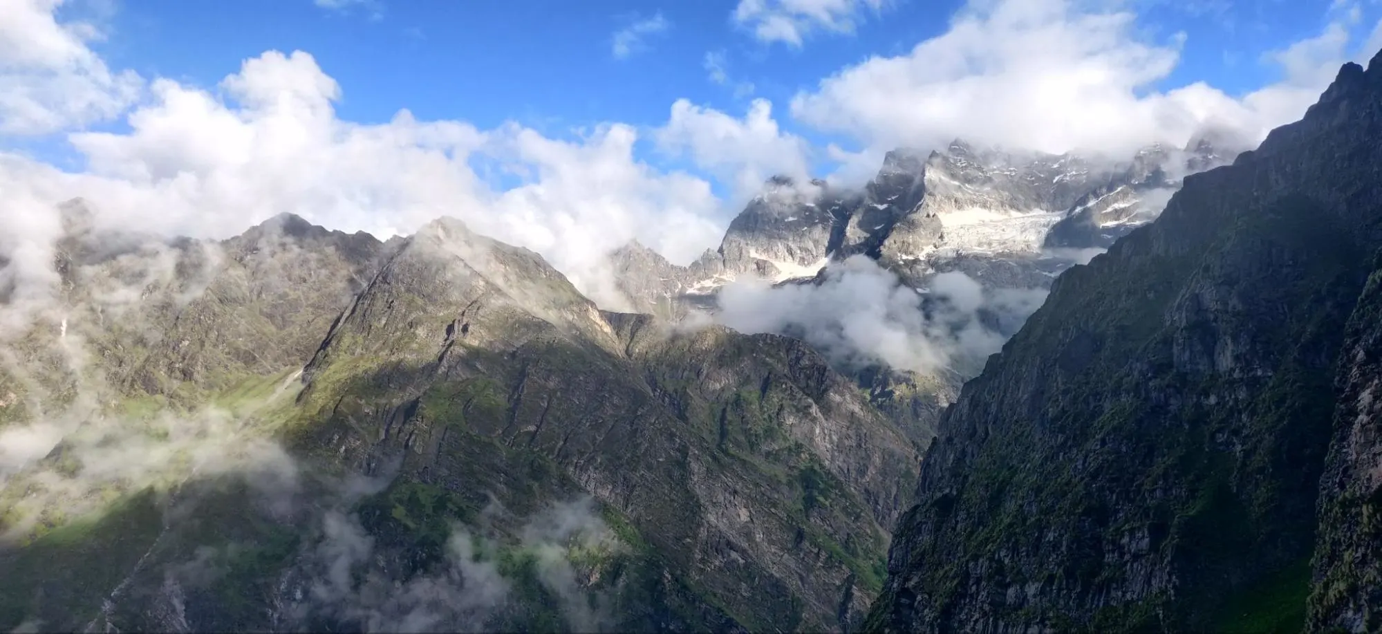 Hemkund route