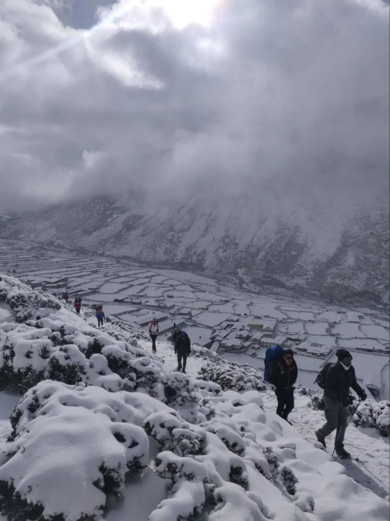 Towards Lobuche