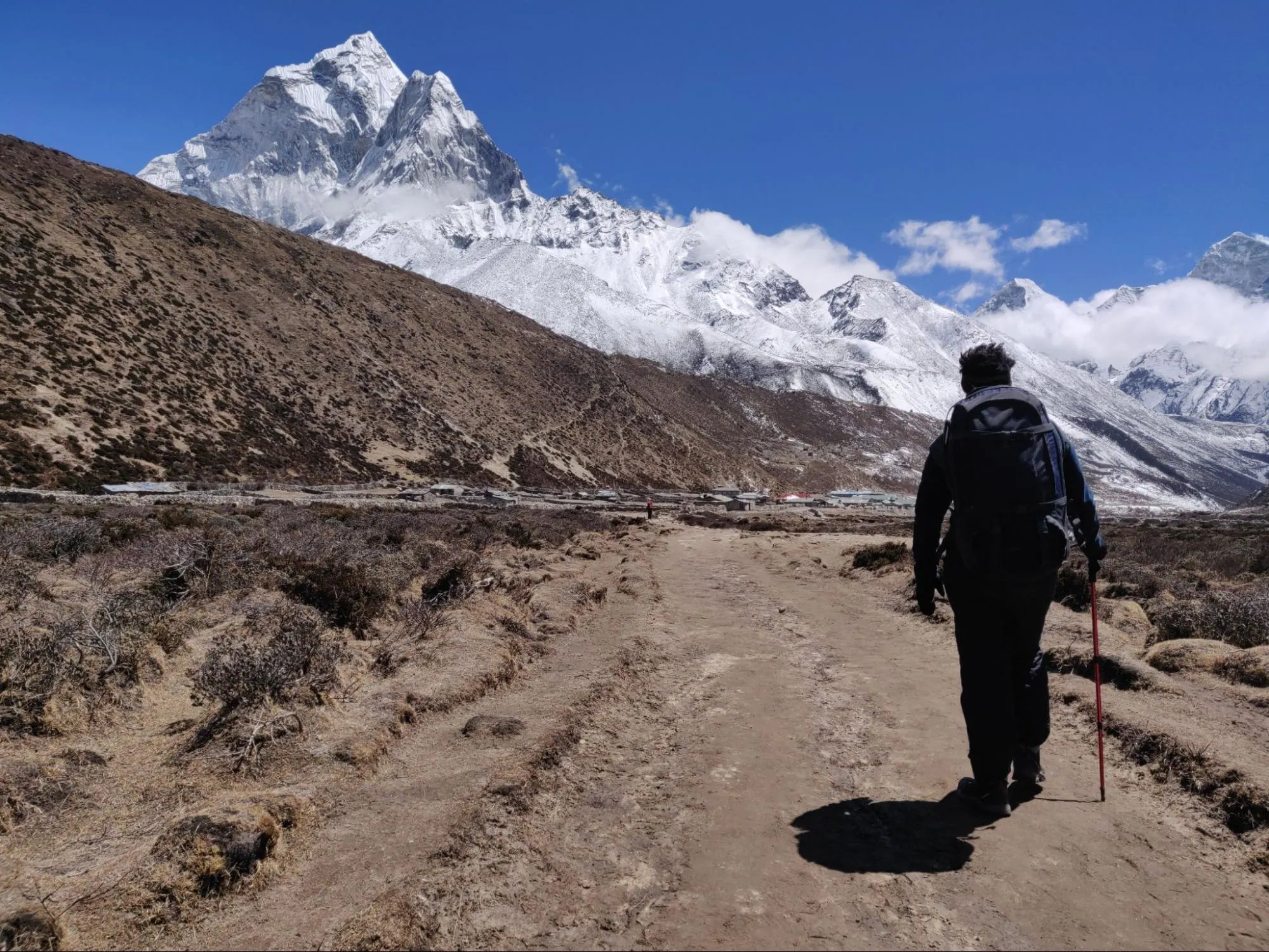 Towards Pangboche