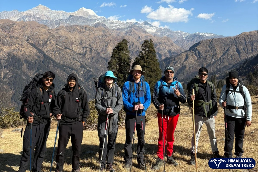 Trekkers at gulabi kantha summit