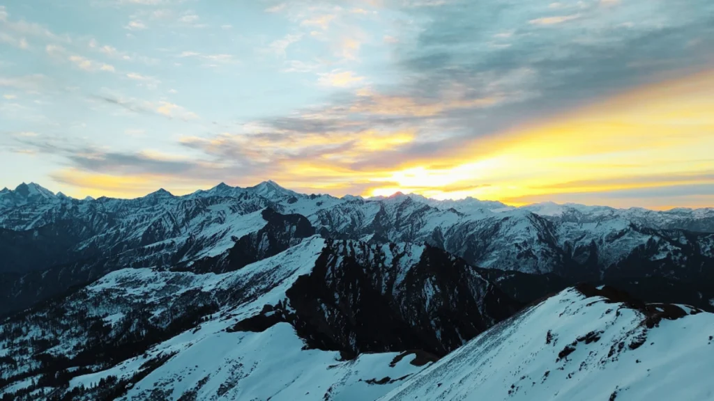 View of mountain ranges from Kedarkantha