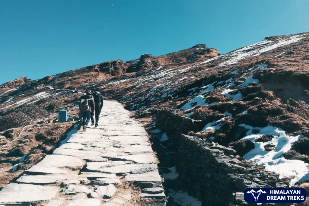 Well-paved and maintained trail towards the Tungnath Temple and Chandrashila