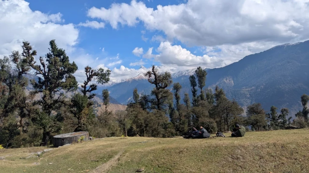 Calm and open space at Dayara Bugyal with minimal crowd