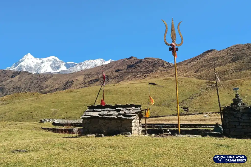 ali bedni bugyal trek in Uttarakhand