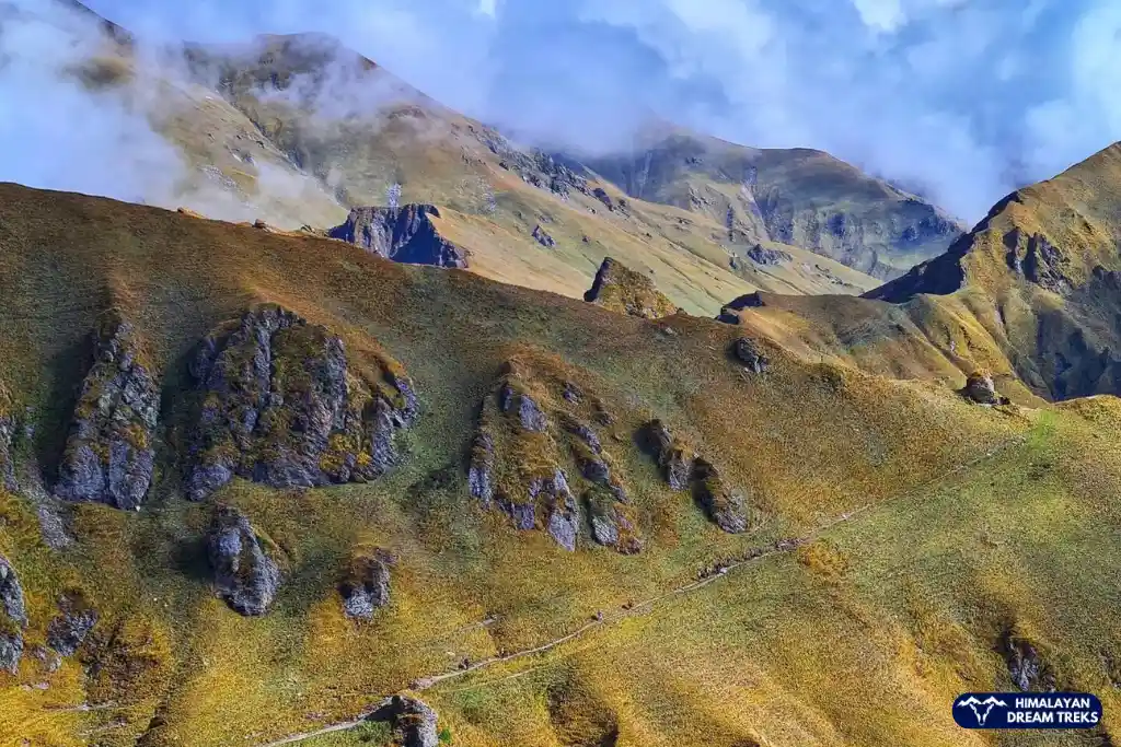 Gidara Bugyal trek in Uttarakhand