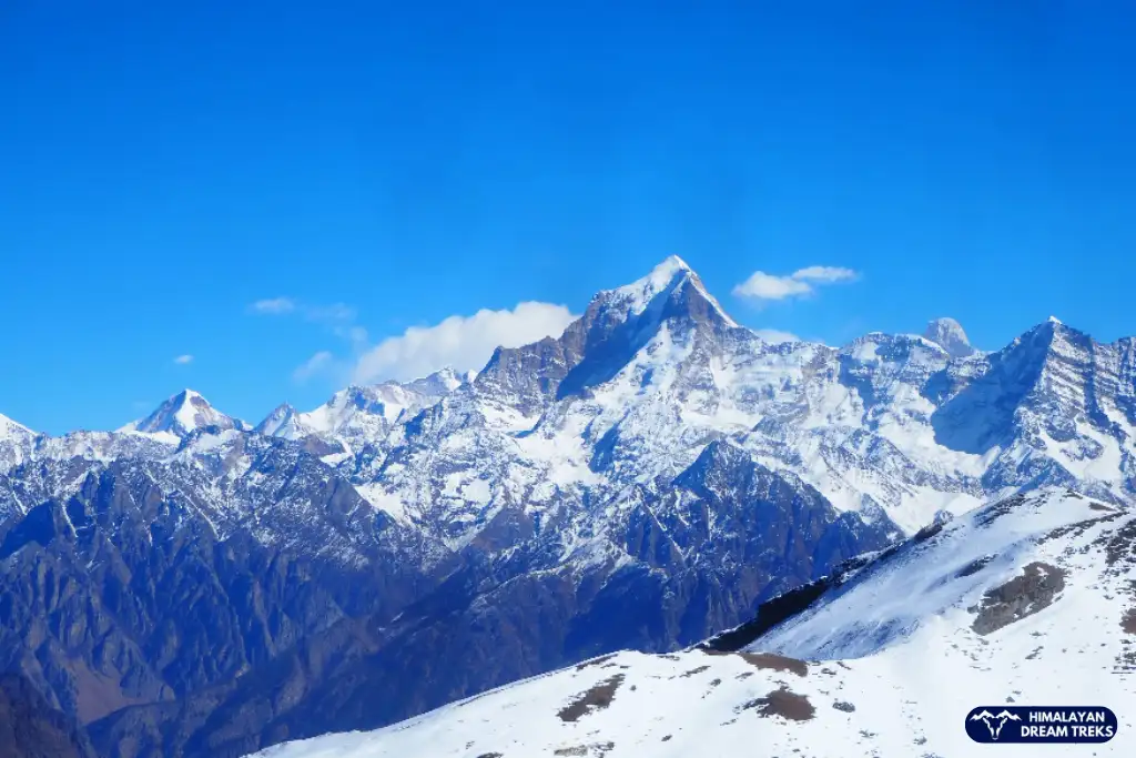 kuari pass trek view of dronagiri