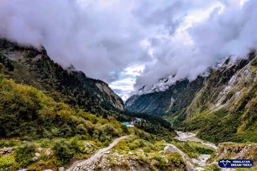 valley of flowers trek in chamoli