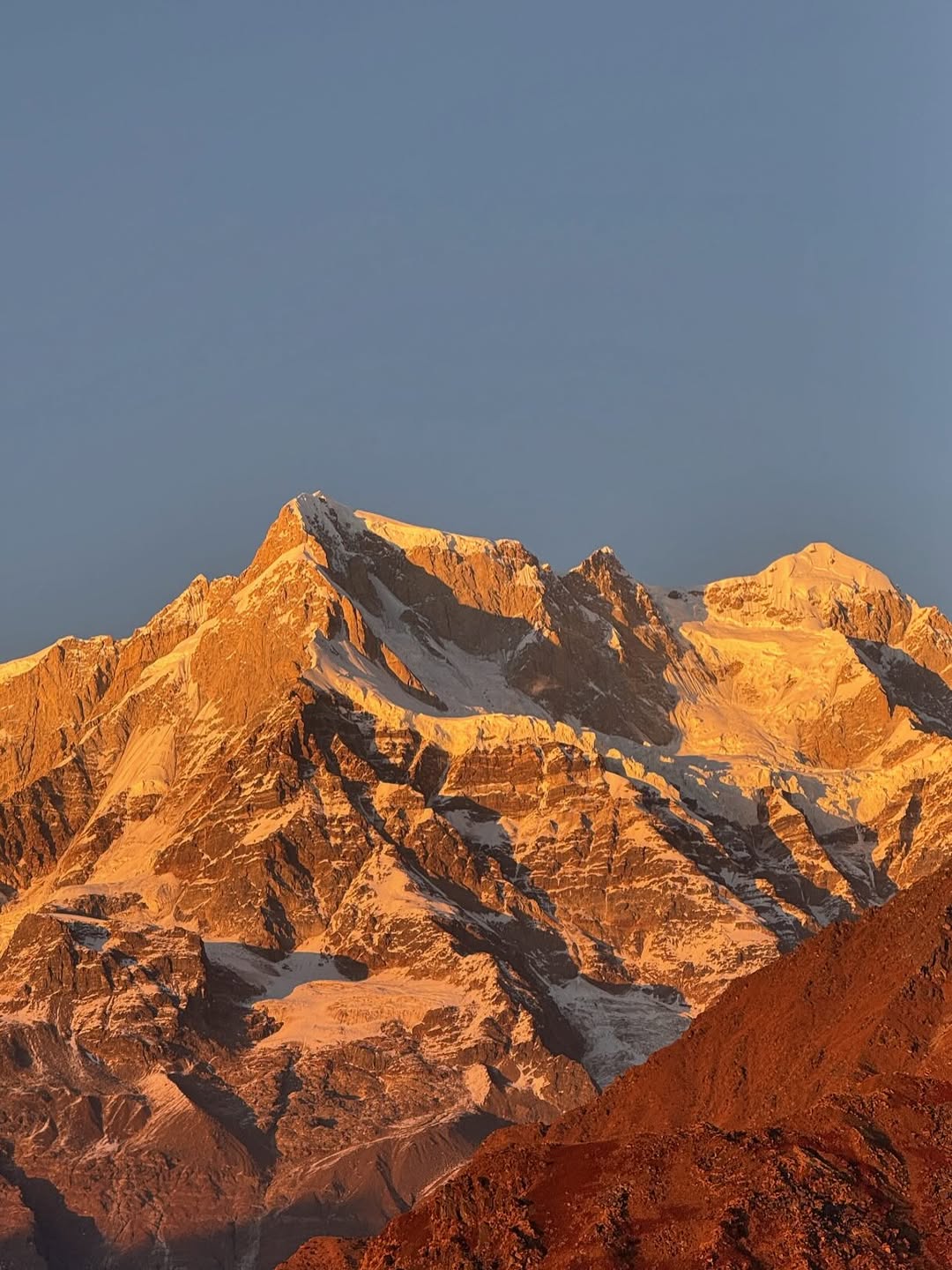 sunrise on Chaukhamba Peak